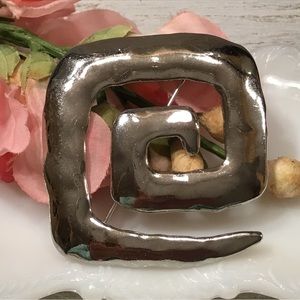 🌾[2/$28.00]🌾 JJ Brooch